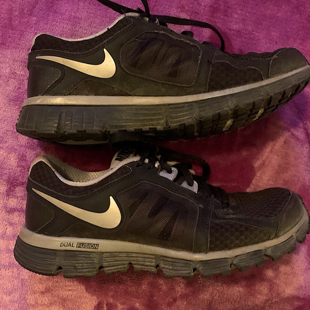 Nike Dual Fusion Running Shoes